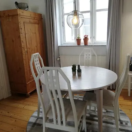 Fairytale 1 Bed & Breakfast *